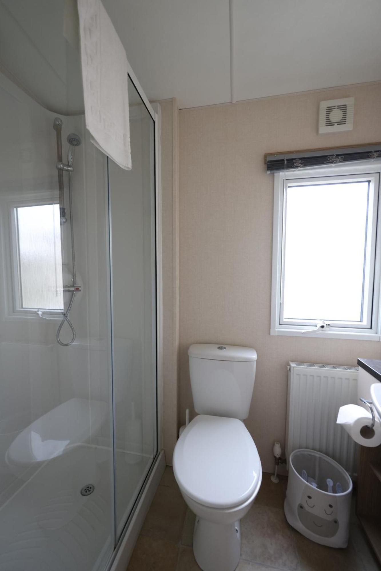 Mercury Yacht Harbour And Holiday Park Bursledon Room photo